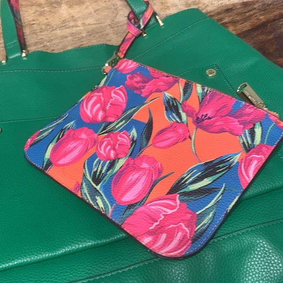 Steve Madden Green and Floral Tote - Picture 5 of 14